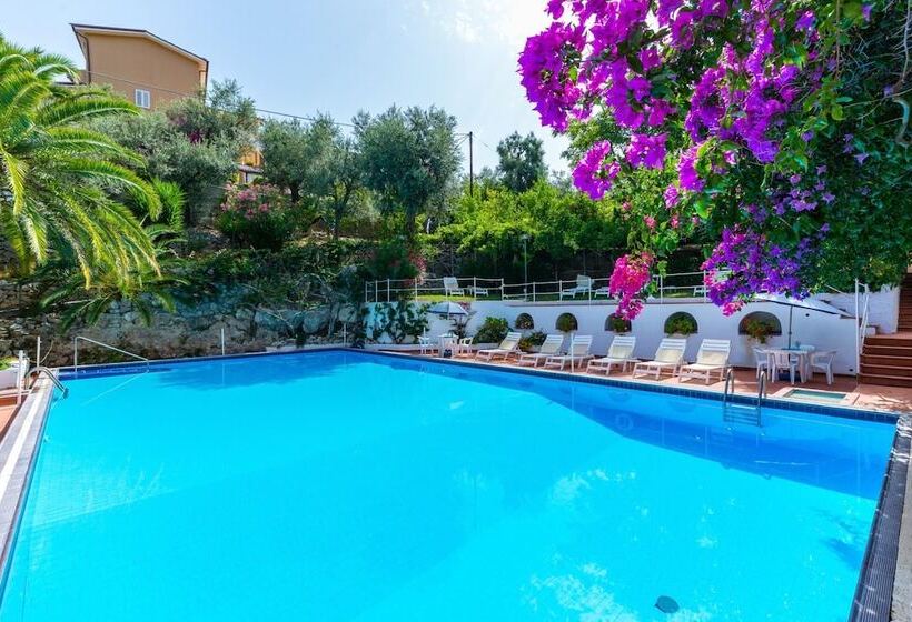 Villa With Shared Pool In Massa Lubrense By Wonderful Italy