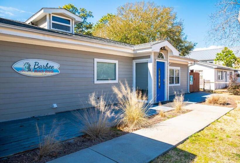 Barbee Beach House By Oak Island Accommodations
