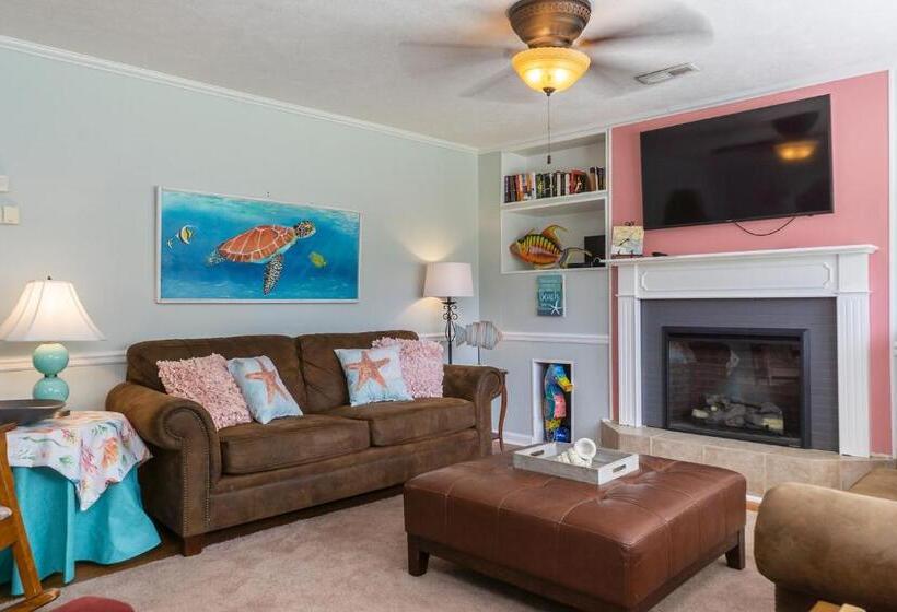 Barbee Beach House By Oak Island Accommodations