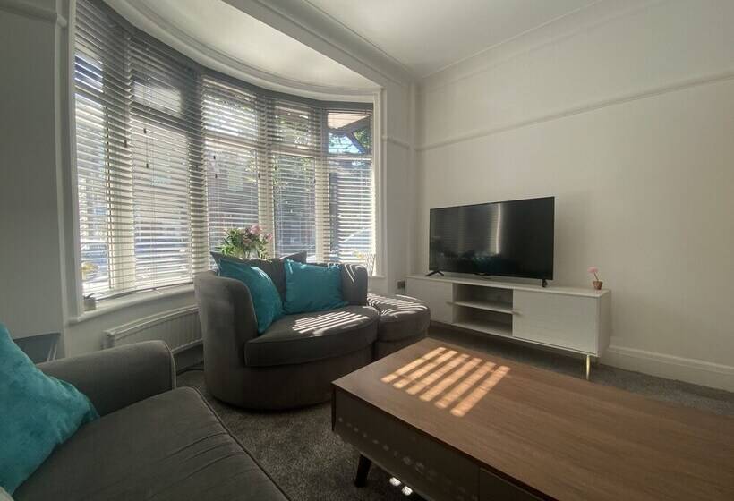 Ideal Lodgings In Bury