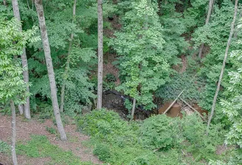 Marvel Falls Treehouse