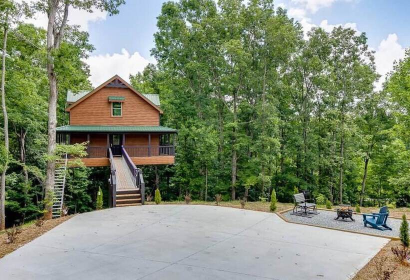 Marvel Falls Treehouse