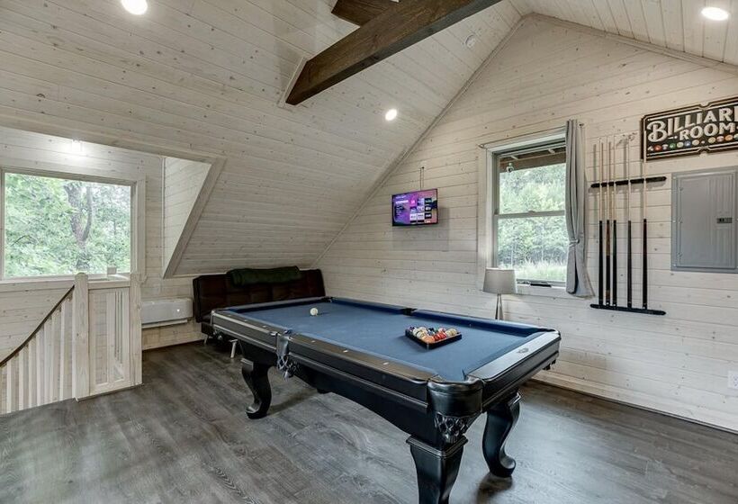 Marvel Falls Treehouse