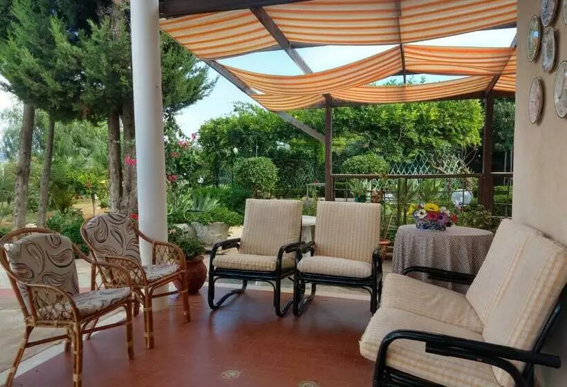 تختخواب و صبحانه Il Gazebo
