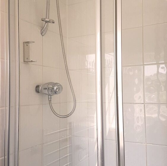 민박 The Royal Oak Duddington