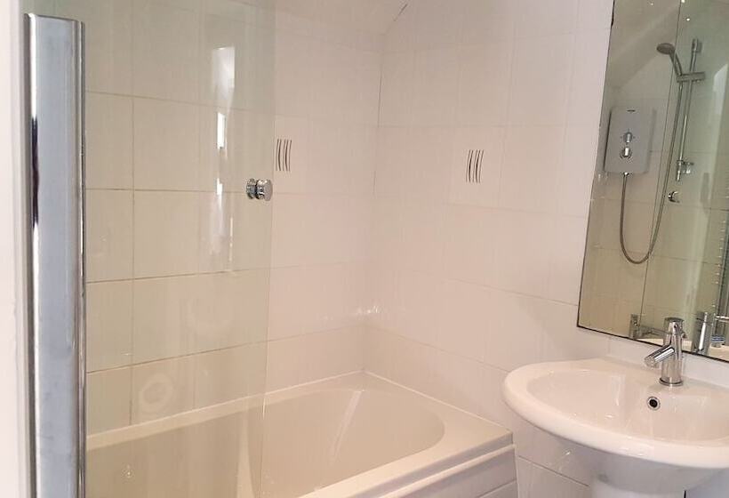 민박 The Royal Oak Duddington