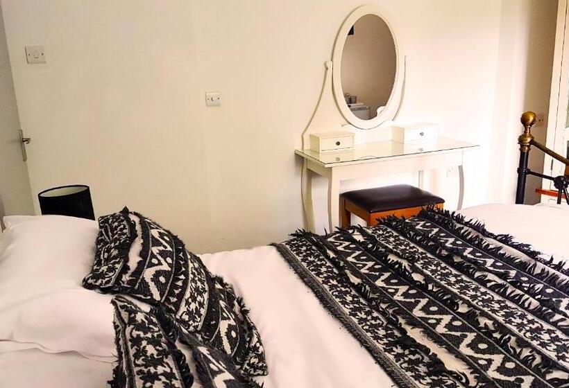 민박 The Royal Oak Duddington