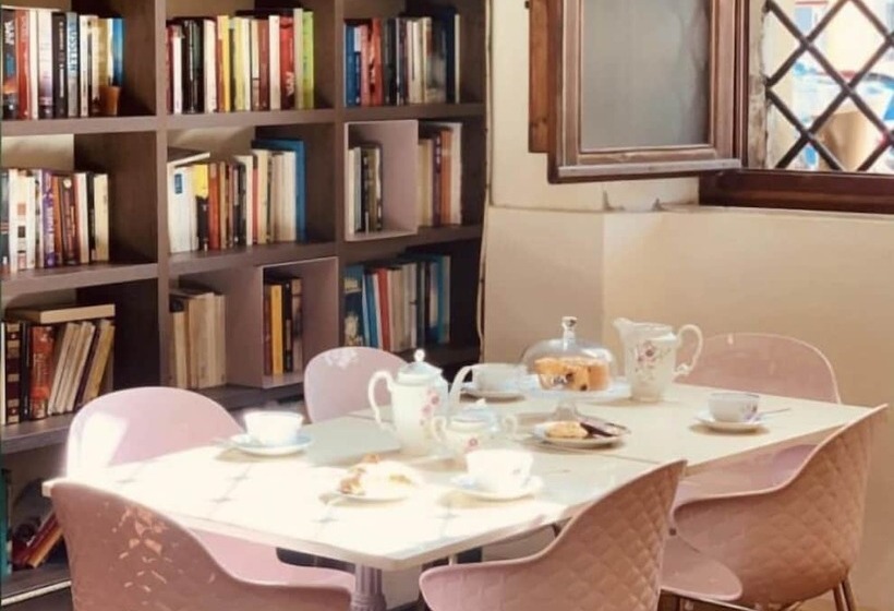 膳宿费 Palazzo Essenza