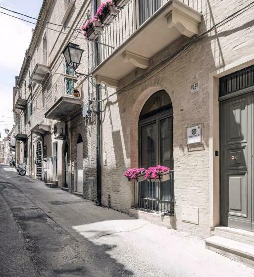 Dimore D Avalos Boutique Bed & Breakfast