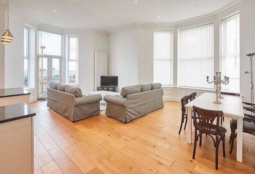 Host Stay Lighthouse View Montague Apartments