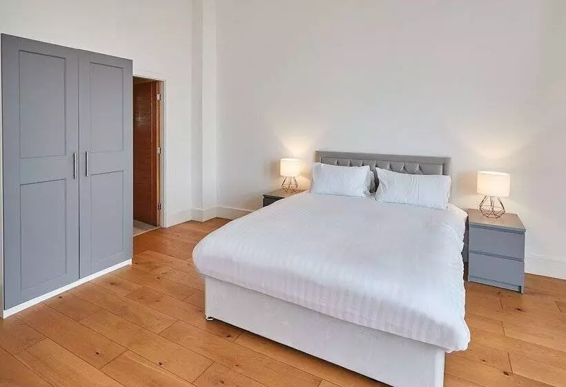 Host Stay Lighthouse View Montague Apartments