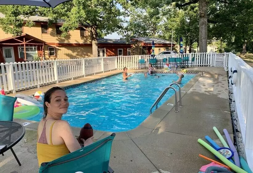 Hotelli Driftwood Resort Bull Shoals