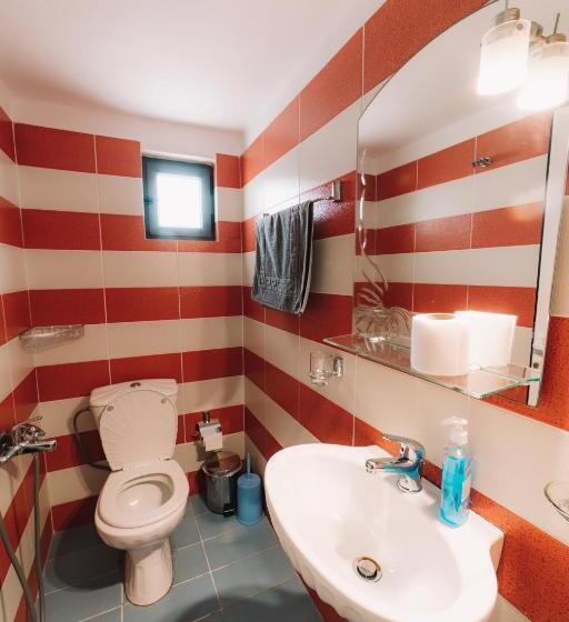 בית מלון כפרי Fish Time Ksamil