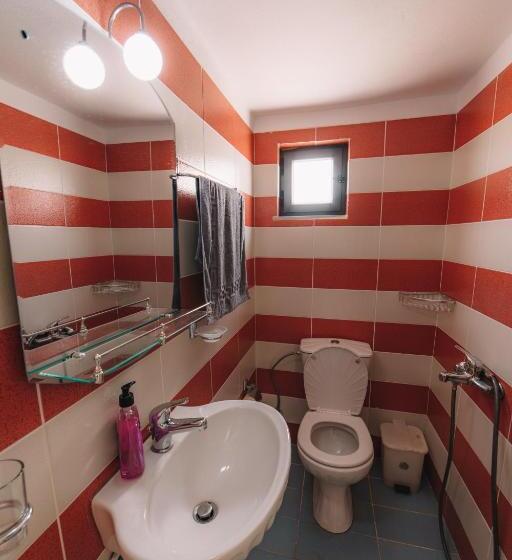 בית מלון כפרי Fish Time Ksamil