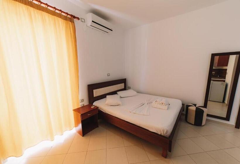 בית מלון כפרי Fish Time Ksamil