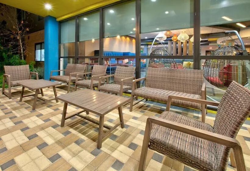 هتل Tru By Hilton San Antonio At The Rim, Tx