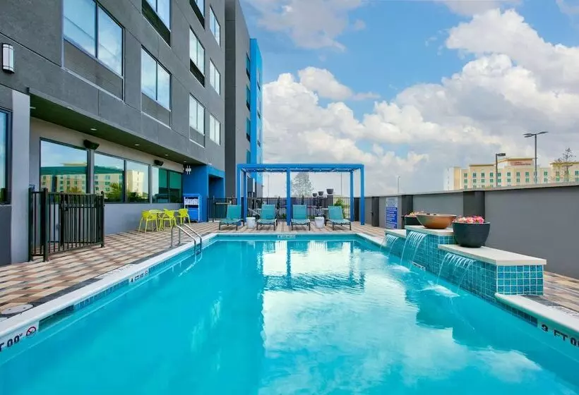 هتل Tru By Hilton San Antonio At The Rim, Tx