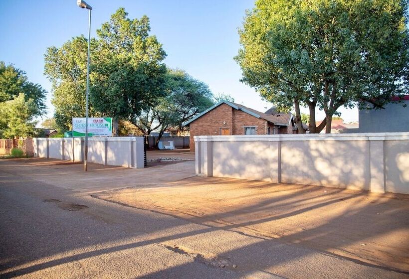 פנסיון Ecogreen Guesthouse