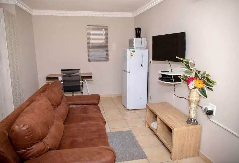 Majatalo Ecogreen Guesthouse