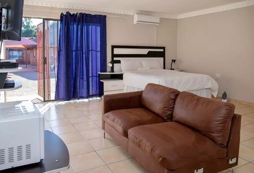 Majatalo Ecogreen Guesthouse