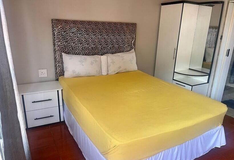 פנסיון Ecogreen Guesthouse