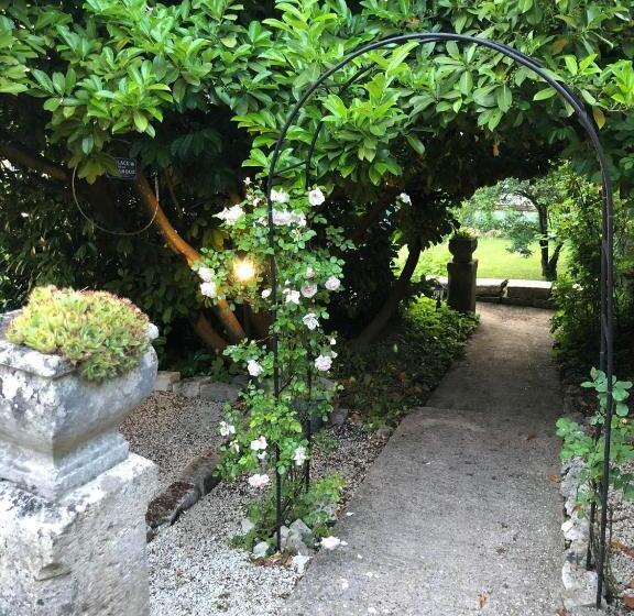 펜션 La Guinguette De Michaux