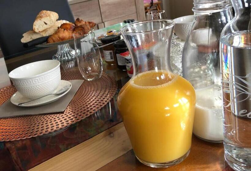 펜션 La Guinguette De Michaux