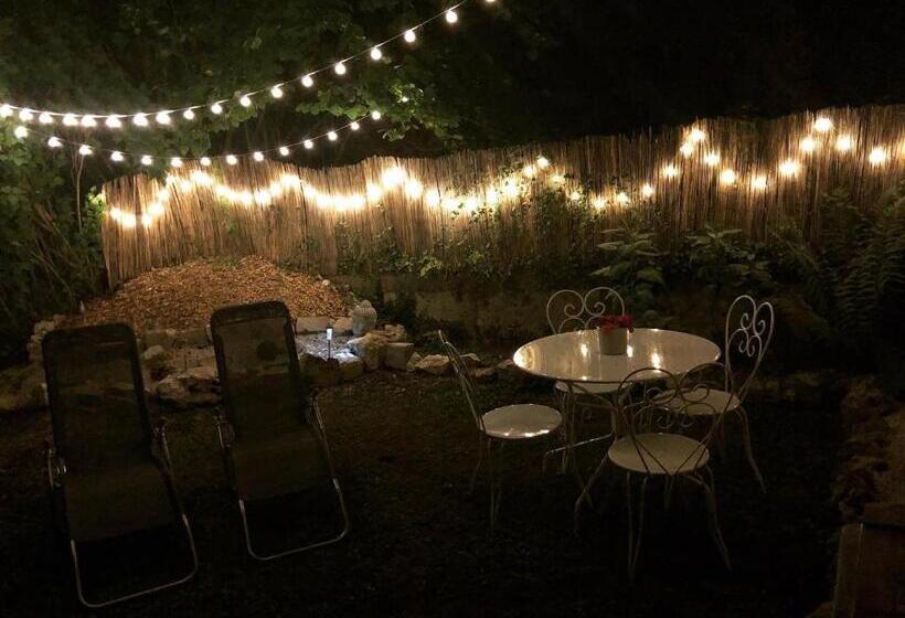 펜션 La Guinguette De Michaux