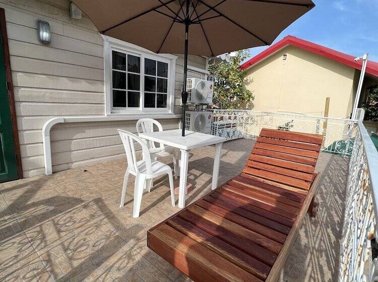 پانسیون One South Place