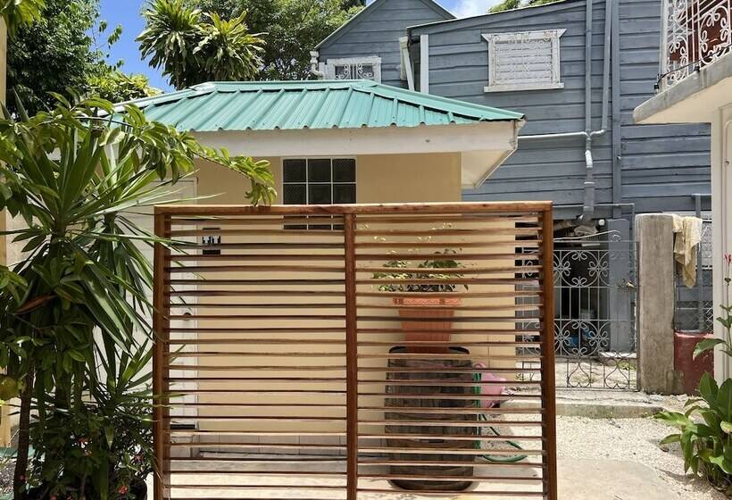 پانسیون One South Place