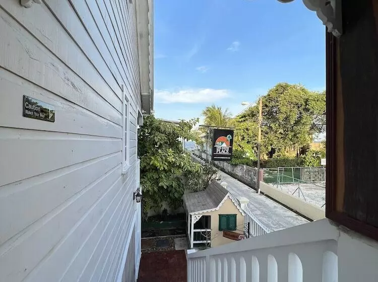 Majatalo One South Place