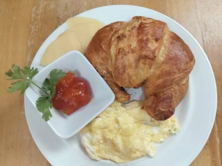 Majatalo One South Place