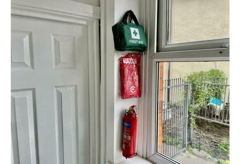 Cardiff City Centre Apartment  Penarth Road