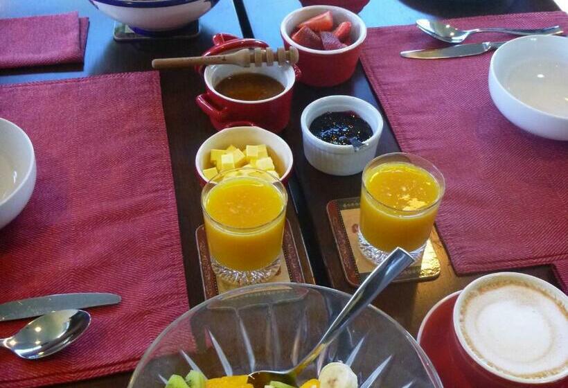 Lupin Lodge Bed & Breakfast