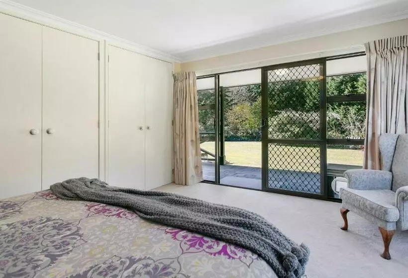 Lupin Lodge Bed & Breakfast