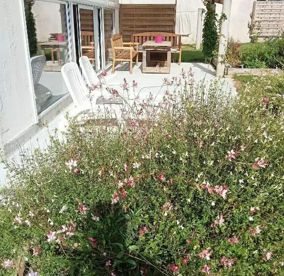 Majatalo Grand Studio Tout équipé