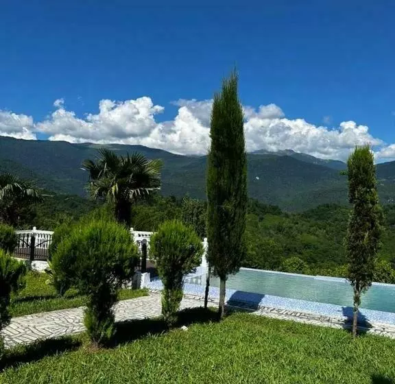 پانسیون Kokhta Guest House On The Mountain