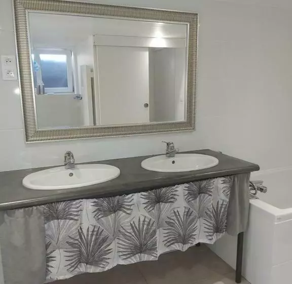 Majatalo Grand Studio Tout équipé