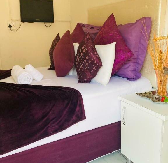 פנסיון The Moon Guesthouse