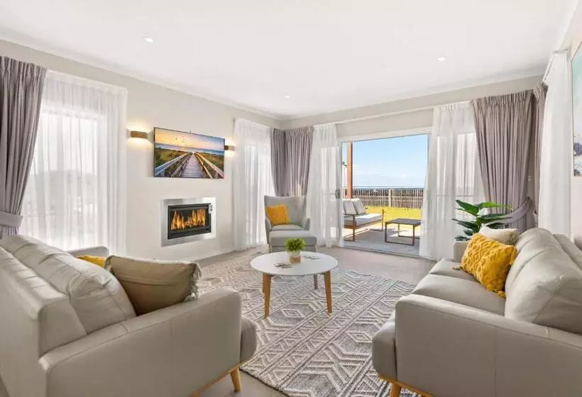 Sea Sand And Serenity At Stockton   Stunning Sophistication