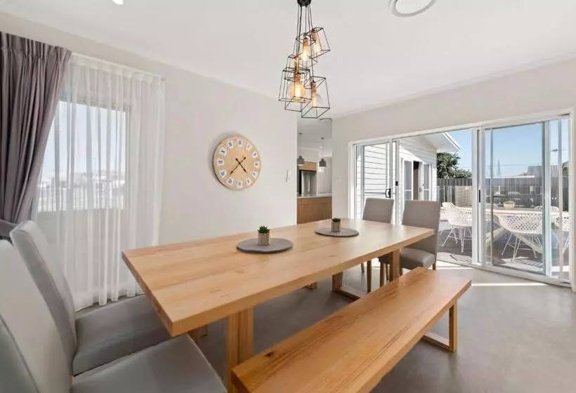 Sea Sand And Serenity At Stockton   Stunning Sophistication