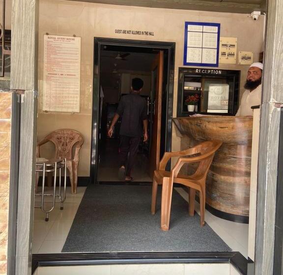 Albergue Royal Guest House By Wb Inn