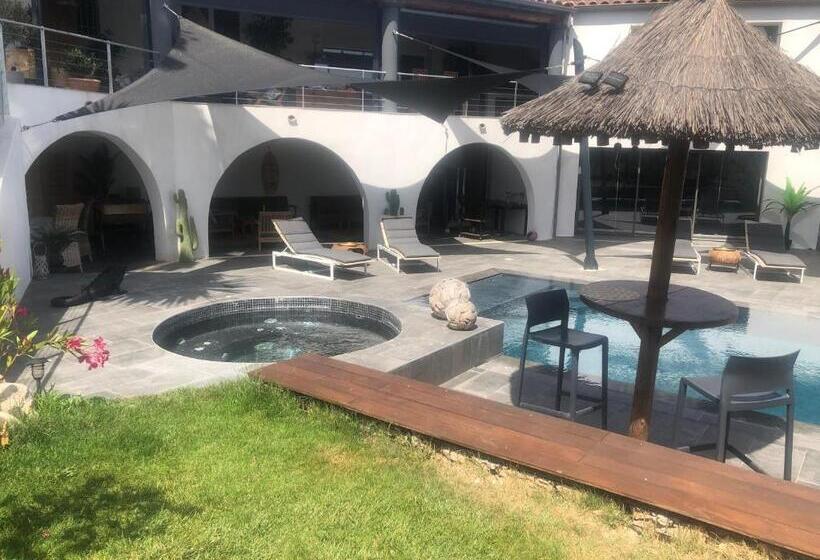 Bed and Breakfast Les Lofts De Bouzigues