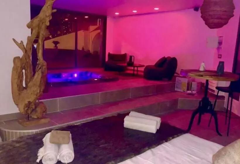 Aamiaismajoitus (B&B) Les Lofts De Bouzigues