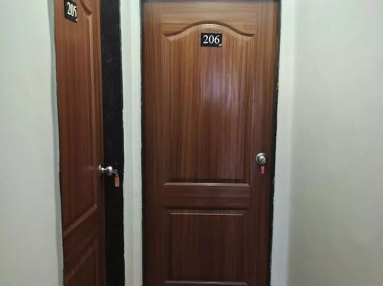 هتل Astha Residency