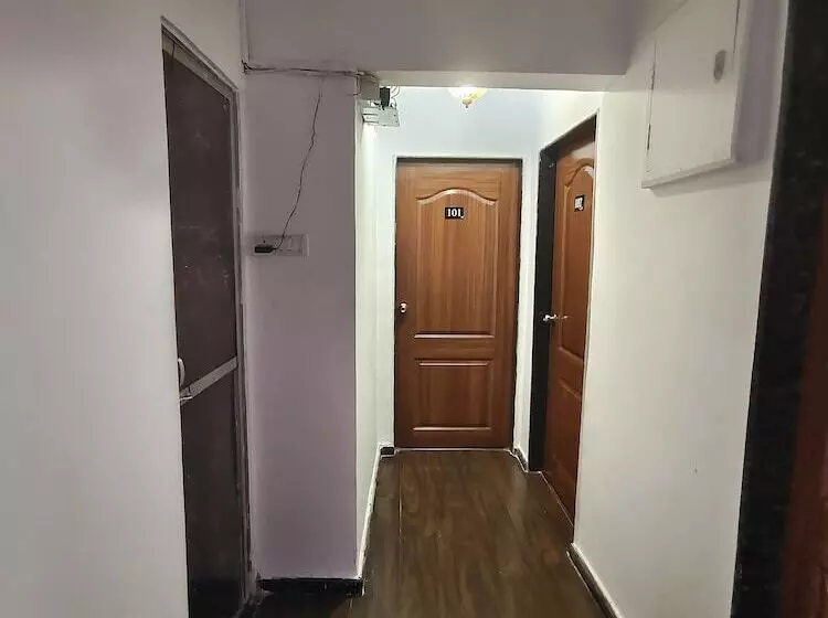 هتل Astha Residency