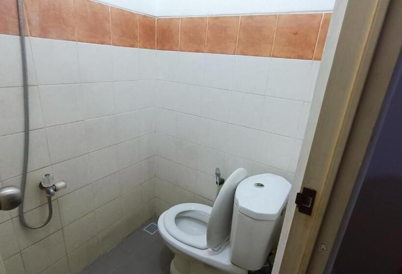 Hotel Oyo 91341 D Phoenix Anggrek Syariah Residence