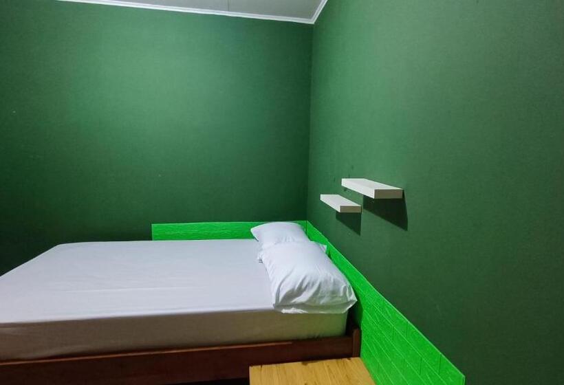 Hotel Oyo 91341 D Phoenix Anggrek Syariah Residence