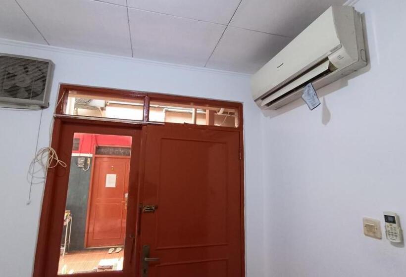 Hotel Oyo 91341 D Phoenix Anggrek Syariah Residence