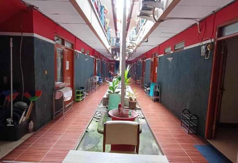 Hotel Oyo 91341 D Phoenix Anggrek Syariah Residence